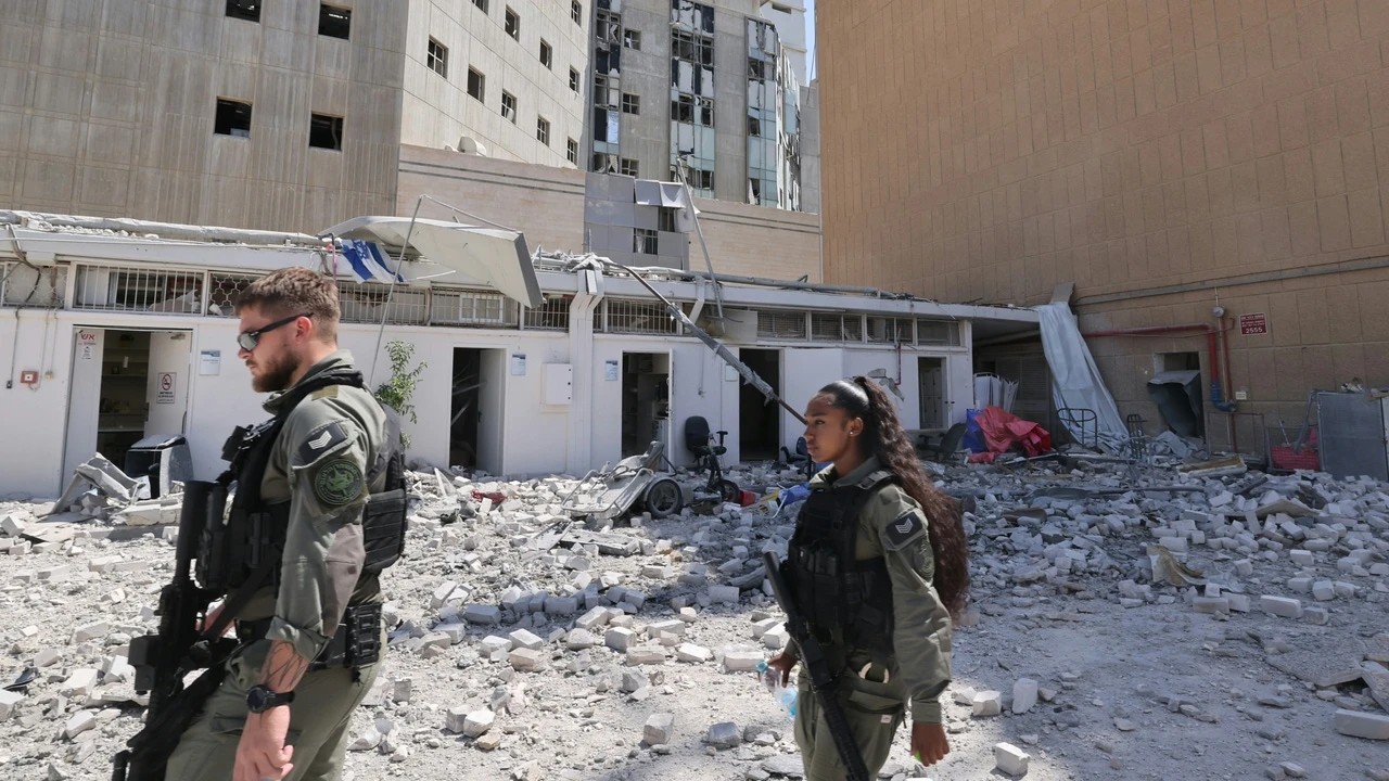 Irán admite que falló en su ataque al hospital israelí: 