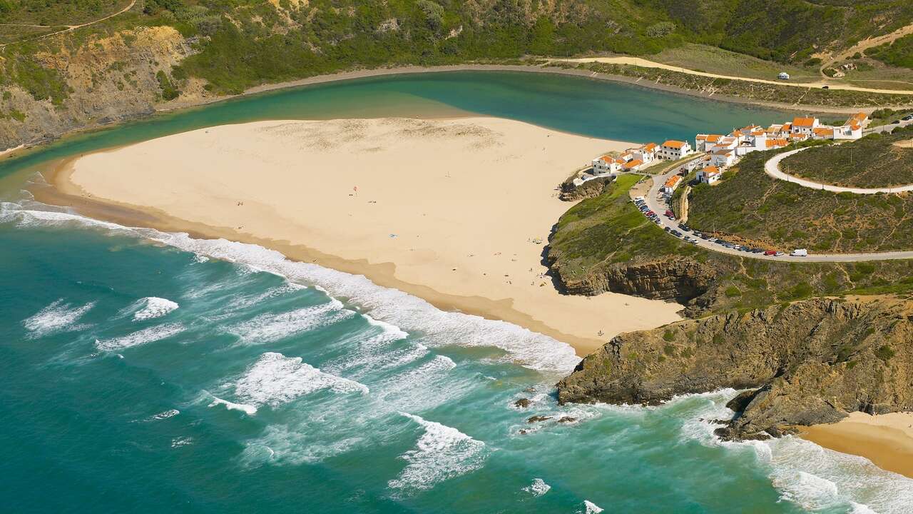 Tres pueblos preciosos del Algarve donde se escucha el silencio