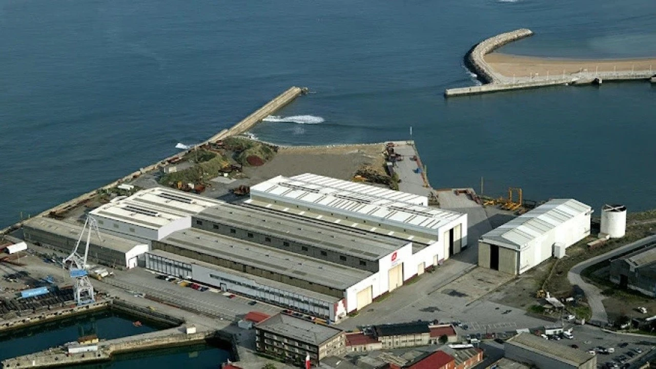 Indra pondrá en marcha un centro puntero de vehículos militares en Gijón