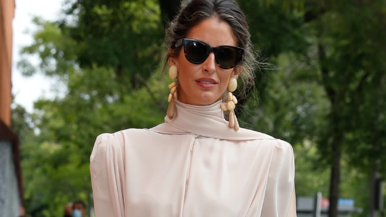Inés Domecq (o la mujer que mejor viste de España) se adelanta a las invitadas de otoño con el mono más elegante de su firma