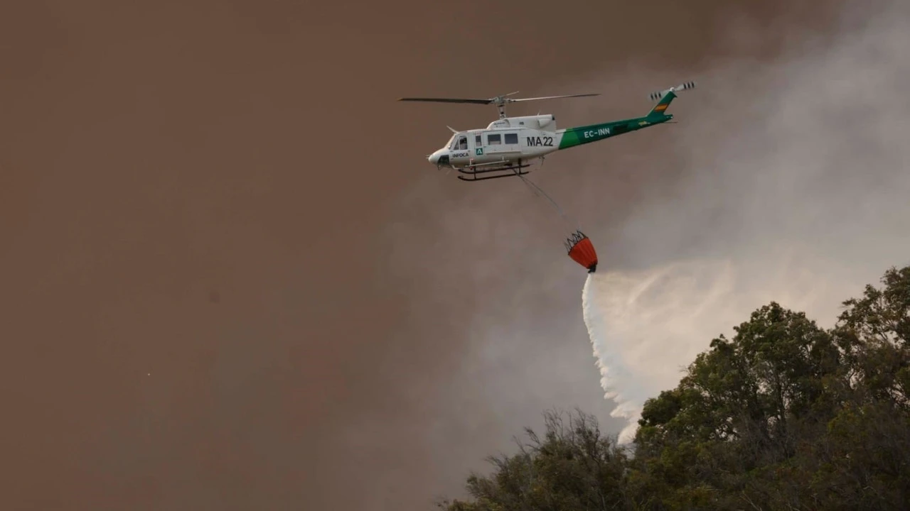 El apoyo aéreo contra los incendios, en peligro: los pilotos están agotando las horas de vuelo que tienen autorizadas