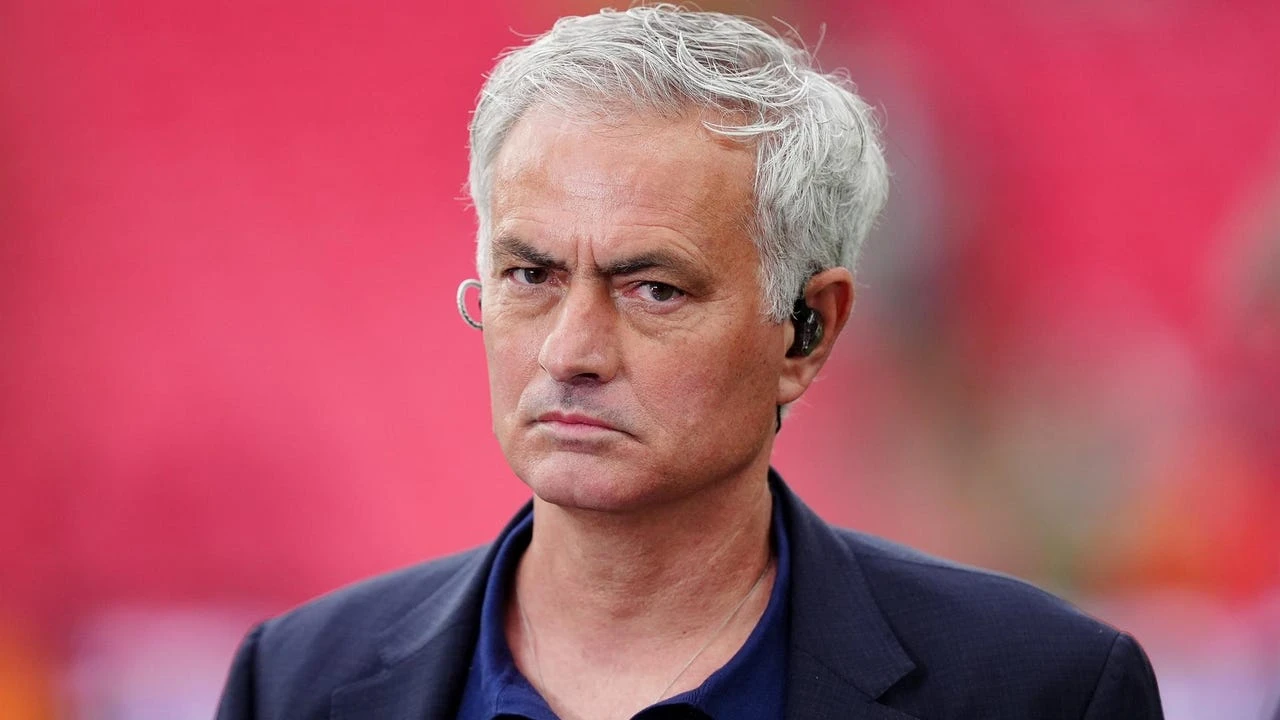Mourinho no puede contener las lágrimas al hablar de la muerte de Jorge Costa: 