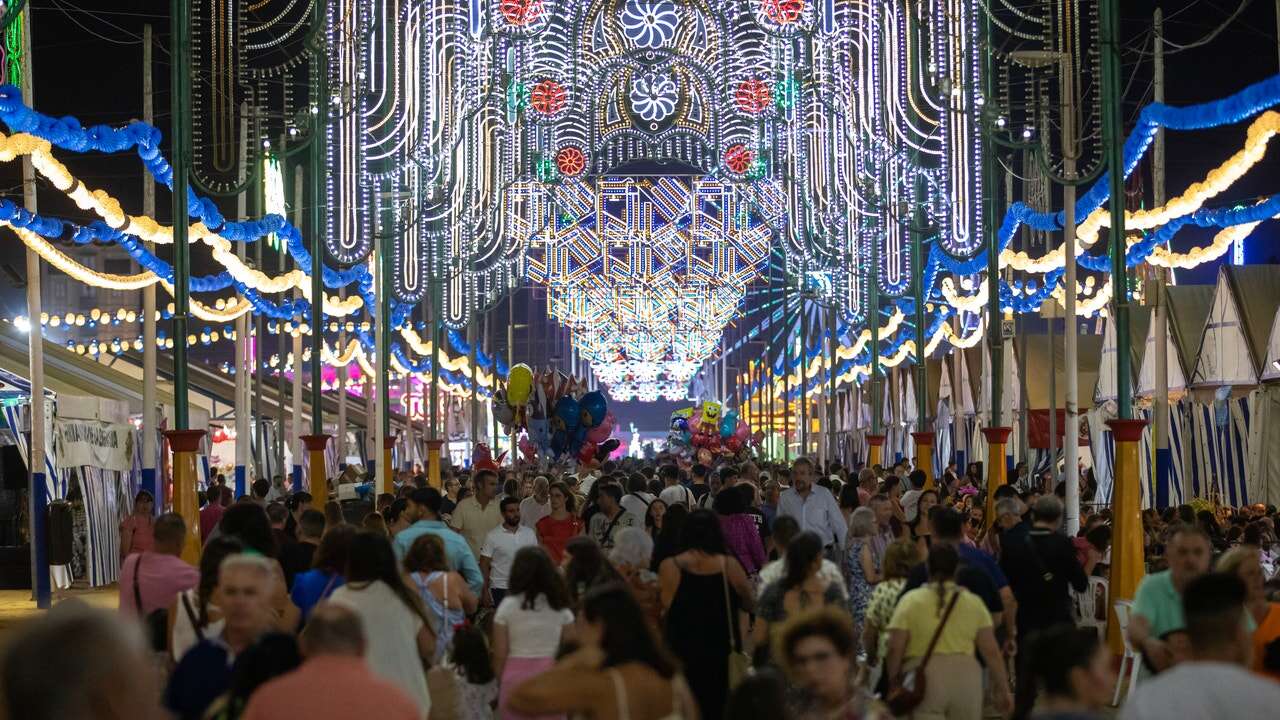 Huelva enciende hoy sus Colombinas más choqueras