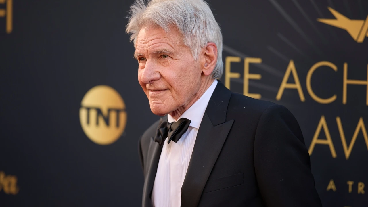 Una alianza surrealista: Harrison Ford anuncia que el cómico Jay Leno le está fabricando un inodoro para él