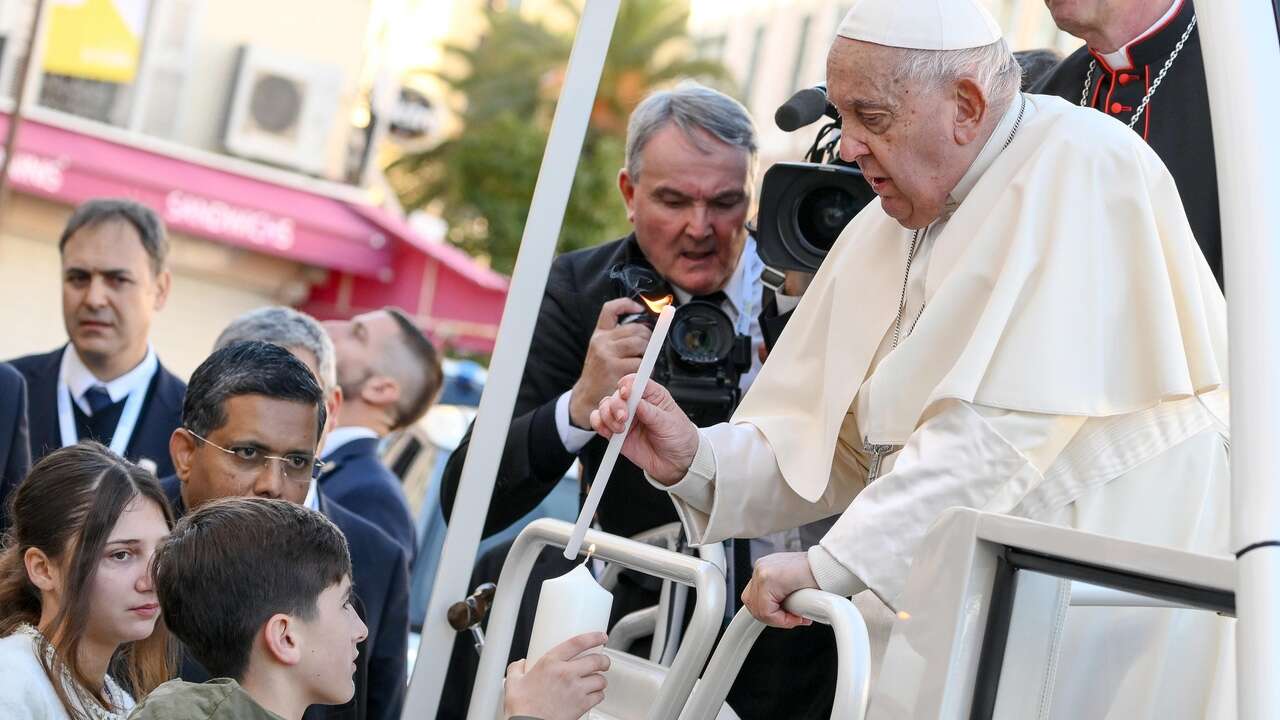 El Papa plantea una laicidad en «colaboración» y «sin prejuicios»