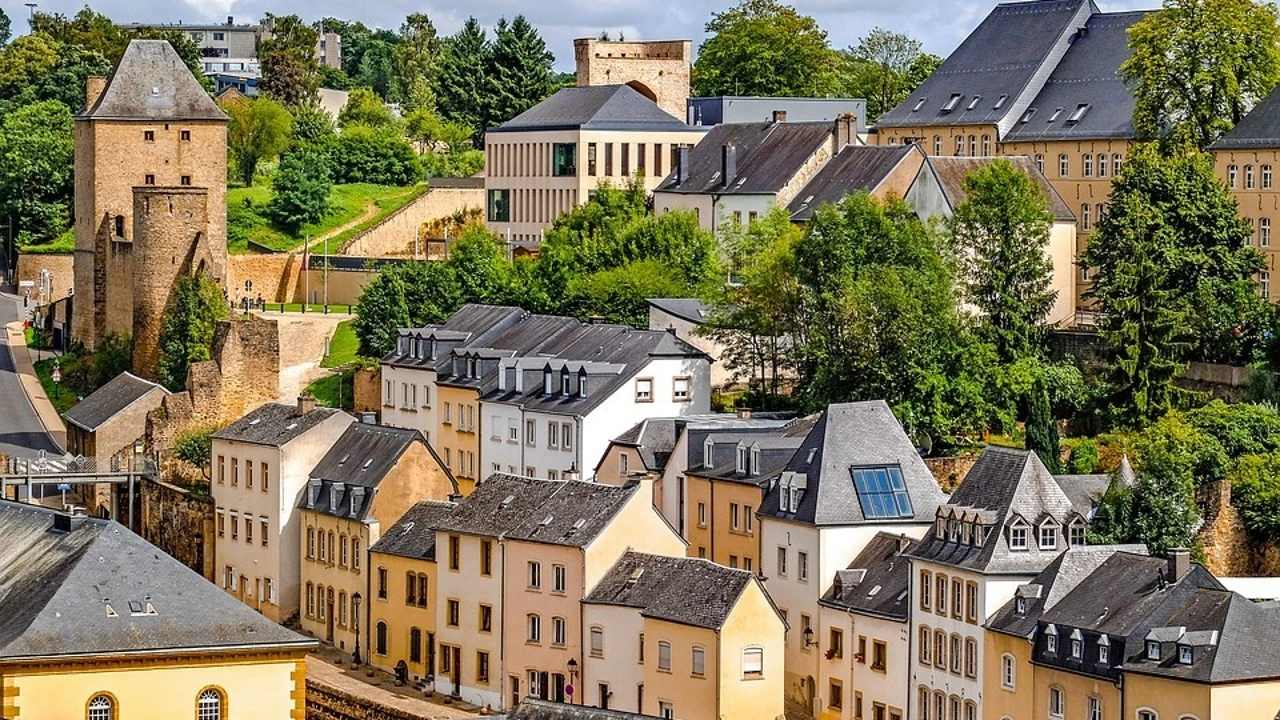 Ni Suiza ni Alemania: el destino europeo que ha enamorado a los españoles con salarios de más de 6.000 euros