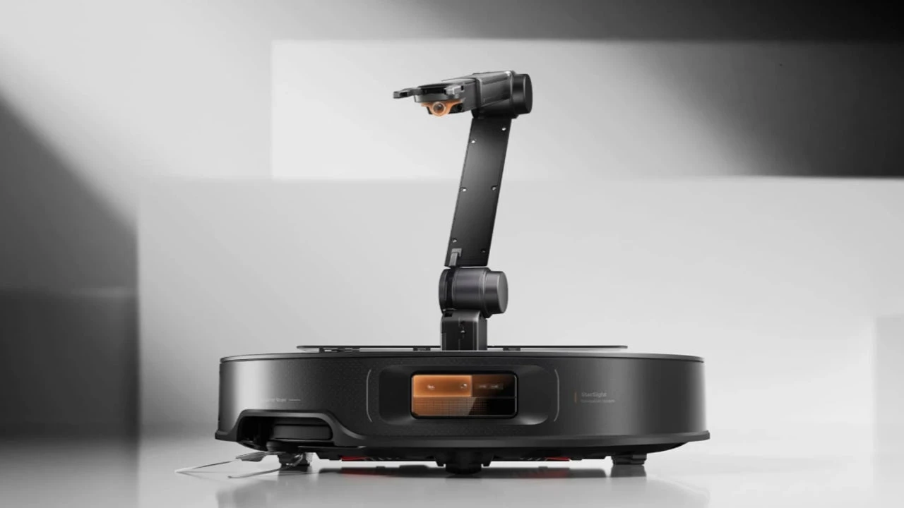 El gadget del sábado: Roborock Saros Z70, el primer robot aspirador del mundo mercado con un brazo mecánico