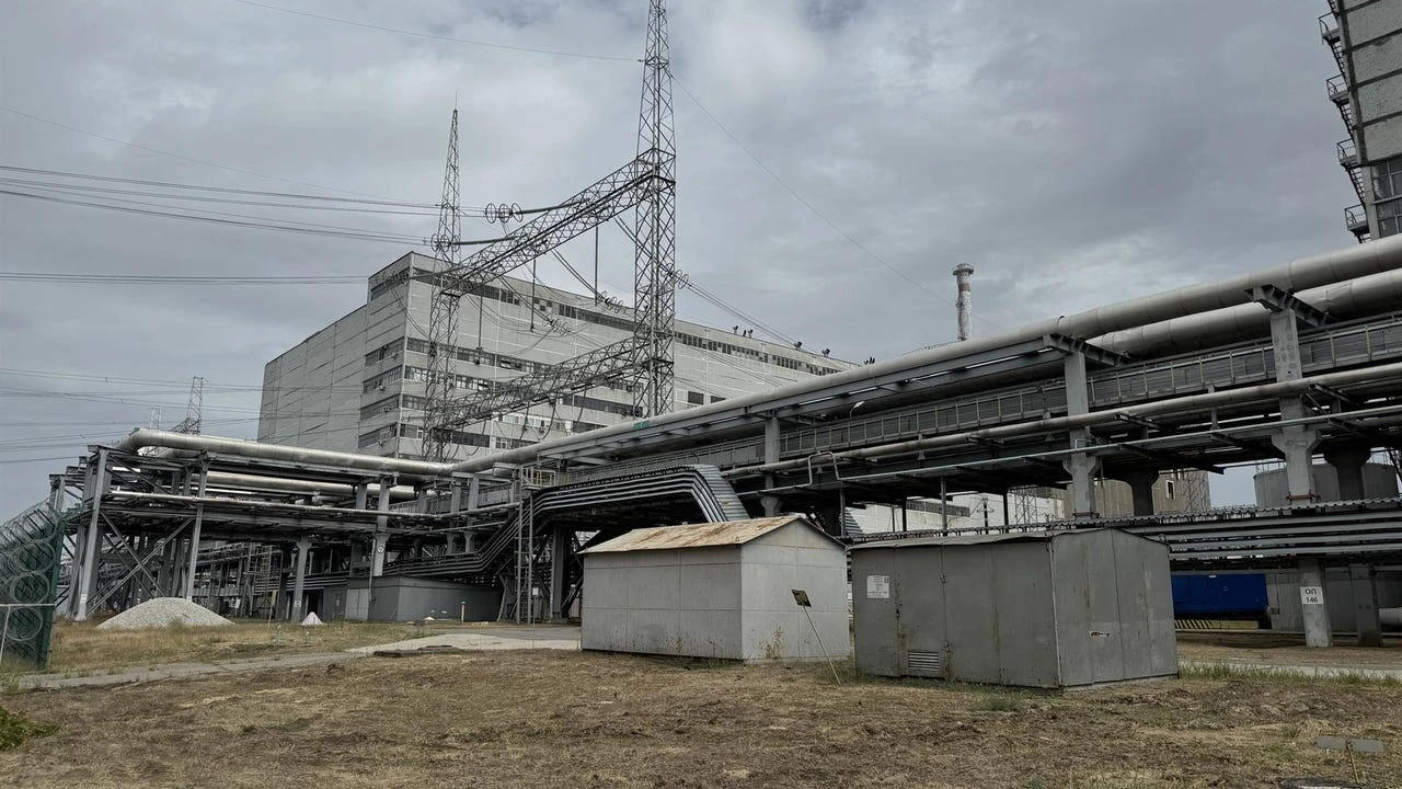 Un fallo deja a la central nuclear de Ucrania funcionando con generadores de emergencia