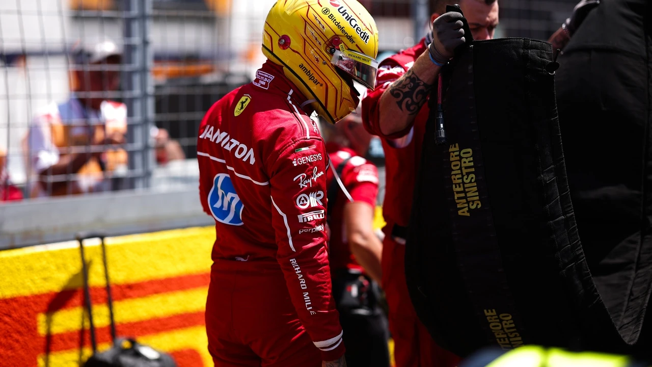 Hamilton alienta las sospechas sobre Ferrari: 