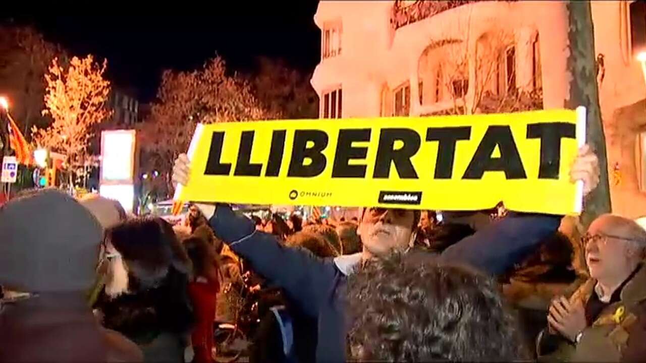 El TC examina la amnistía a tres condenados por altercados contra una manifestación a favor de los líderes del 