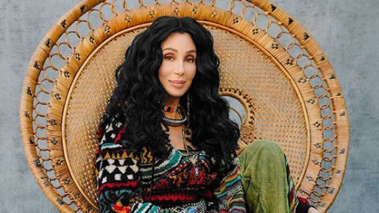 Cher se une al desfile de regreso de Victoria’s Secret