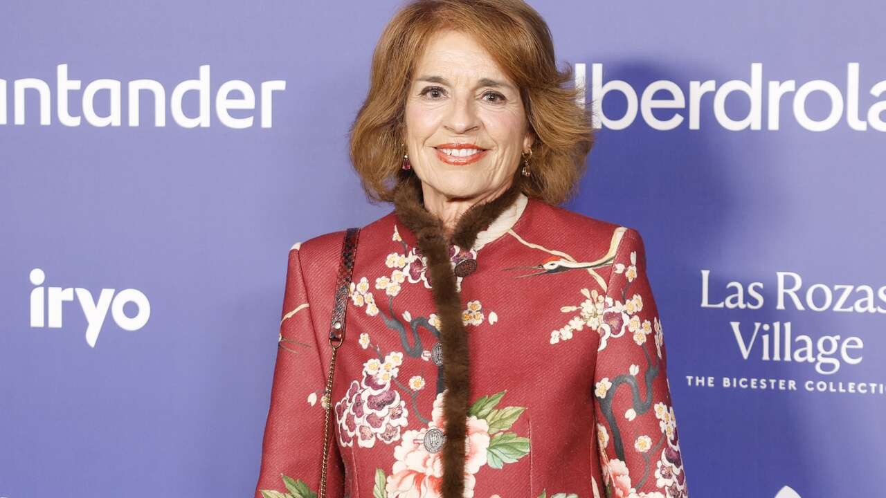 La blazer de estilo kimono más elegante de Ana Botella que las mujeres +60 le van a querer copiar