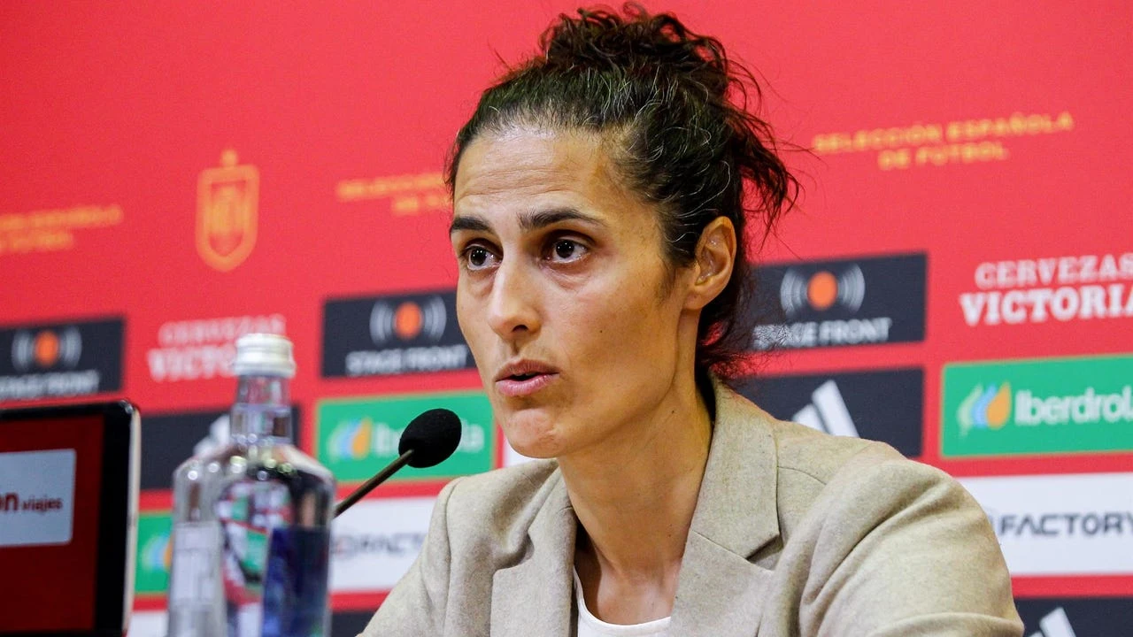 Jenni Hermoso y Misa vuelven a quedarse fuera de la lista de Montse Tomé