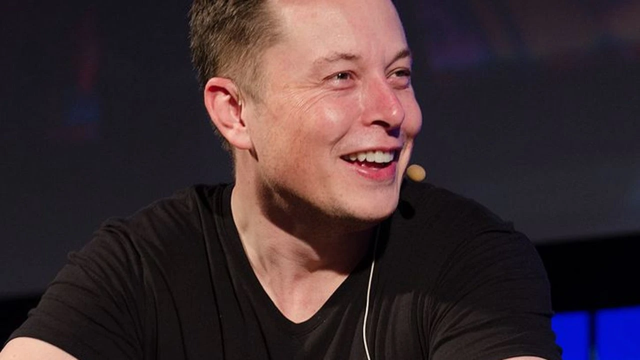 Elon Musk asegura que a la Tierra le queda un 10% de tiempo hasta que la vida se vuelva imposible. Y tiene razón