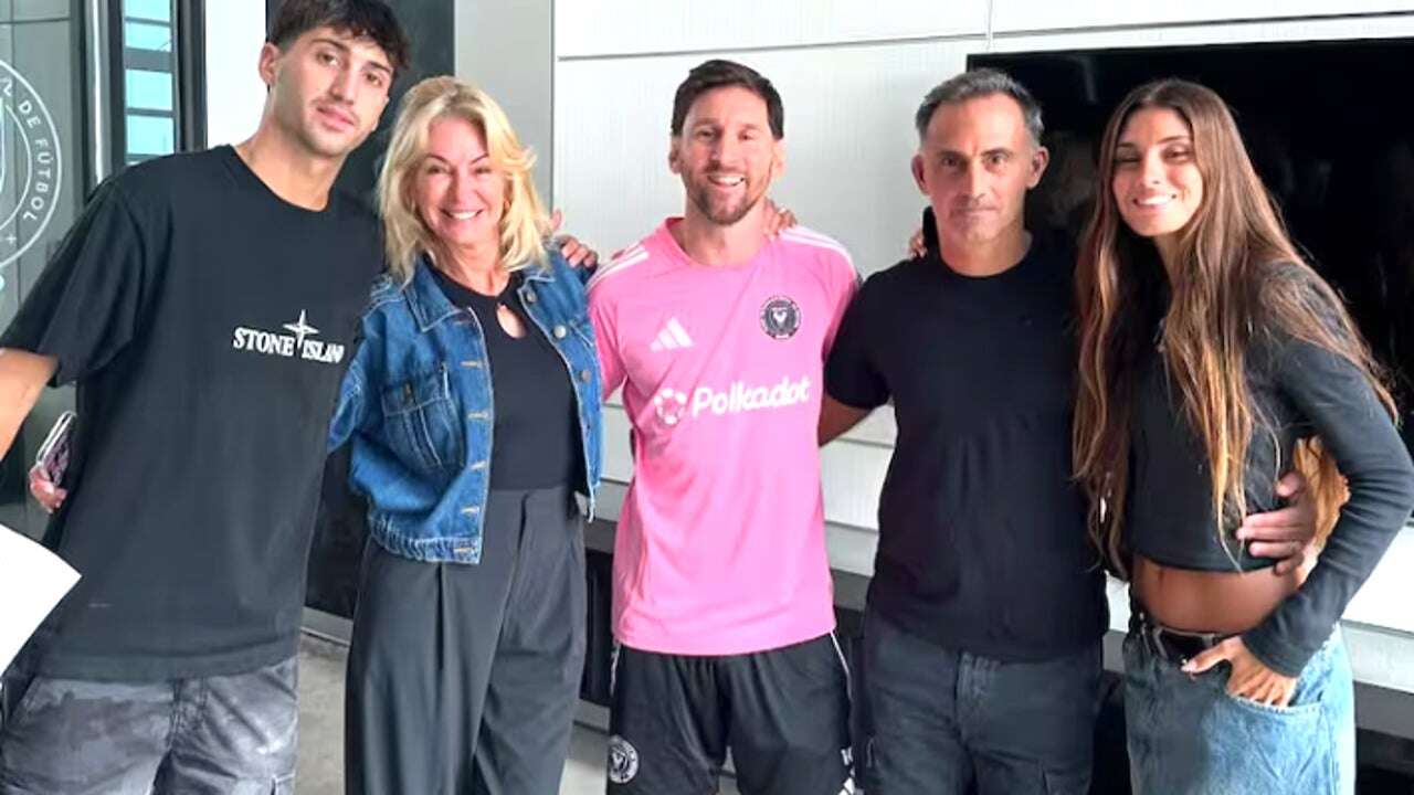 Messi ya planea su regreso a Barcelona