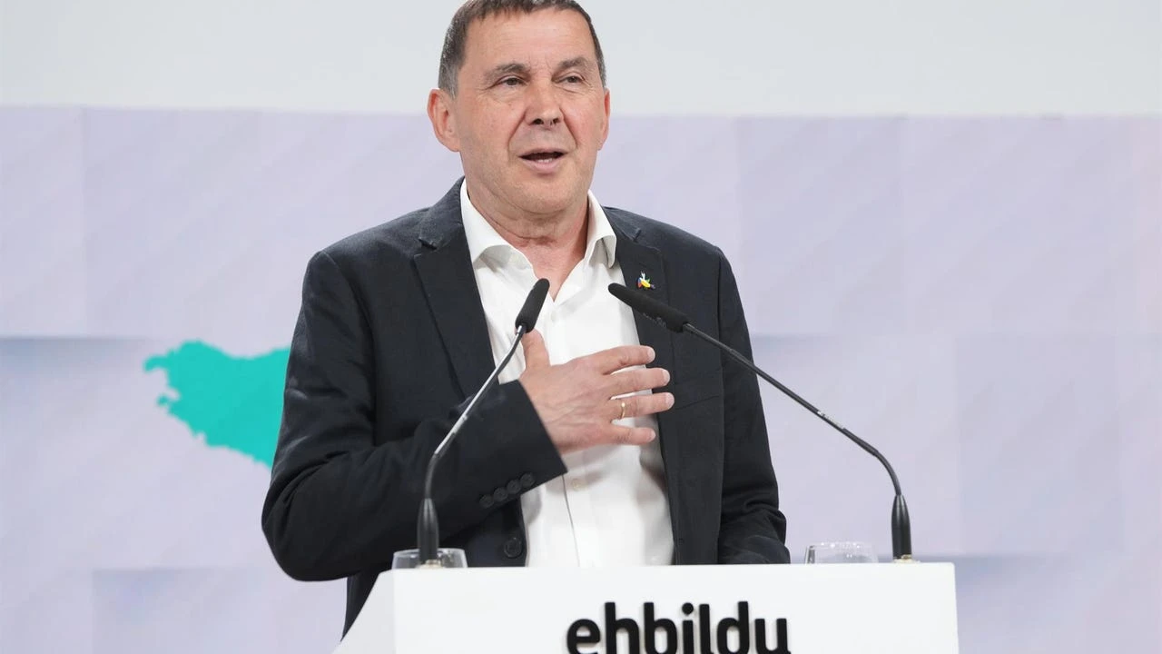 La broma sin gracia de Otegi sobre el enfrentamiento entre España y Euskadi en pelota vasca