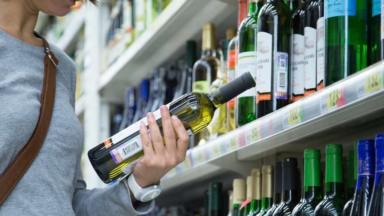 El etiquetado del alcohol, insuficiente: ni advertencias sanitarias ni valores nutricionales