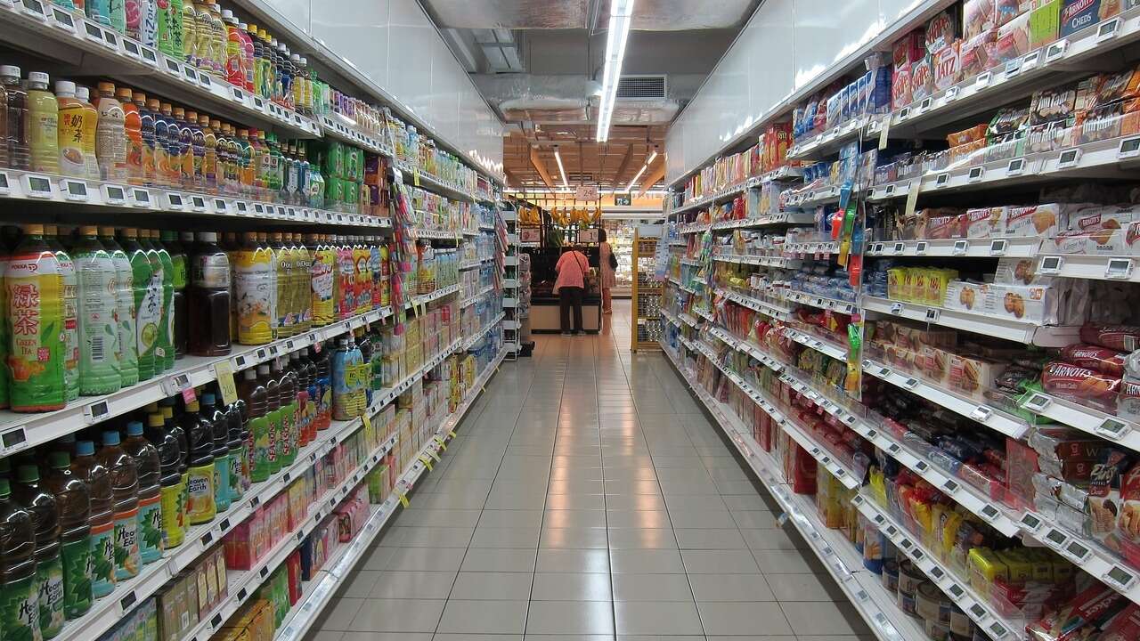 Una británica se muda a España y se sorprende al comparar precios en Mercadona, Lidl, Aldi y Consum