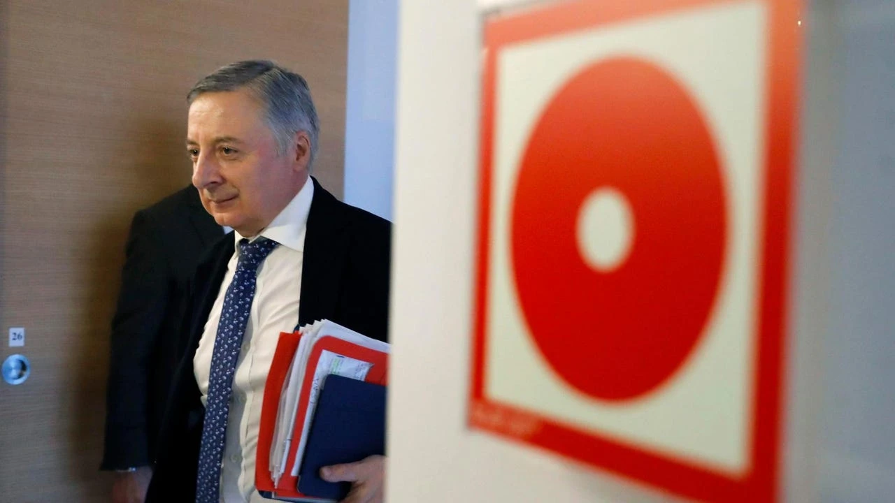 Moncloa reniega ahora de Pepe Blanco en plena crisis del lobby