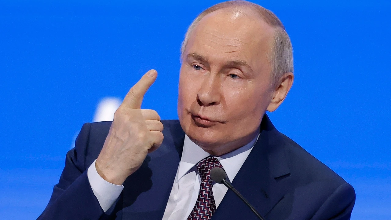 Trump y Putin hablan hora y media sobre el alto el fuego en Ucrania: 