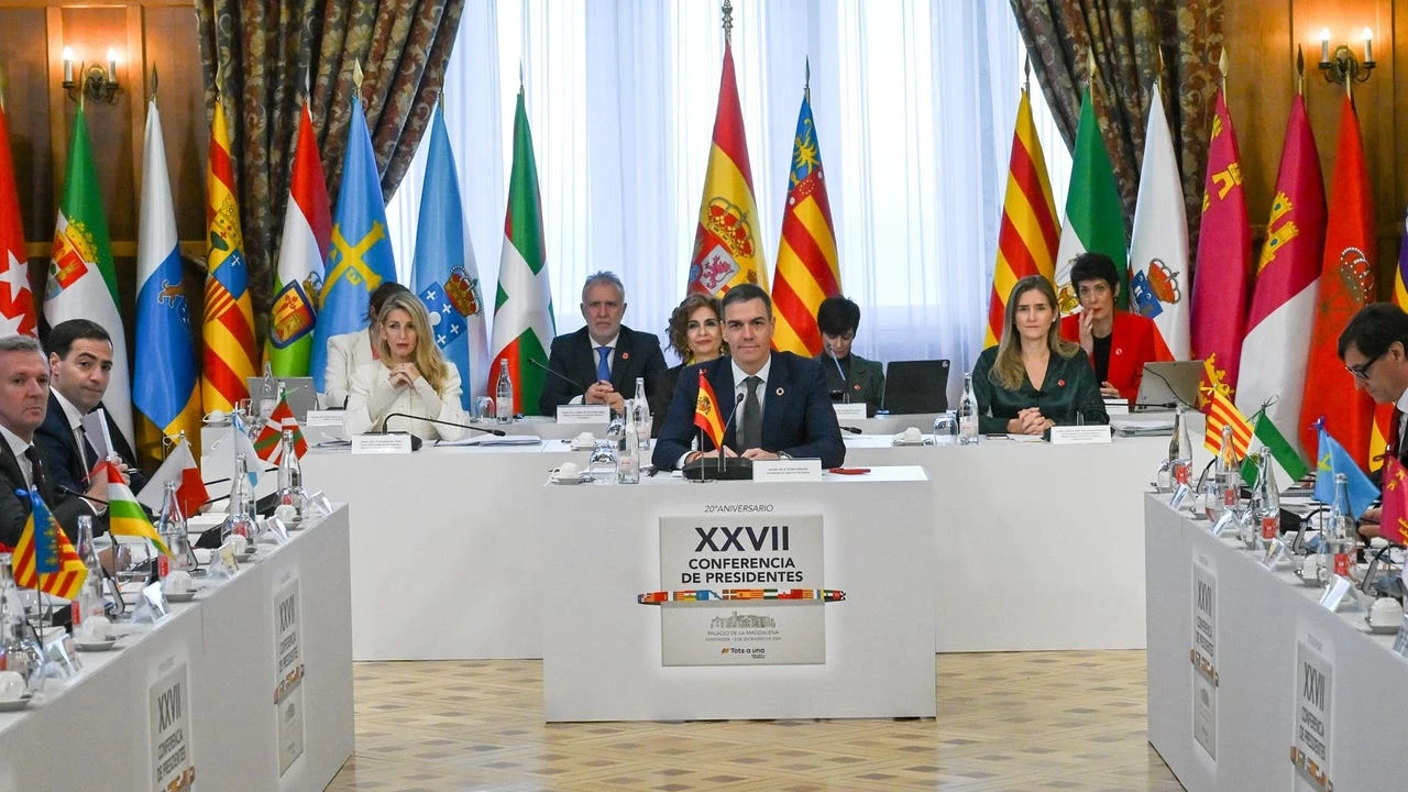 Moncloa vuelve a esquivar el debate sobre la financiación autonómica que pide el PP