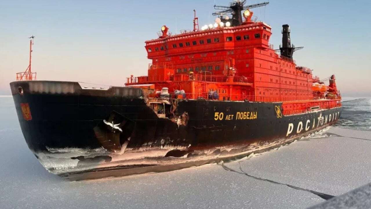 Un rompehielos ruso de propulsión nuclear choca contra un carguero en el Mar del Norte