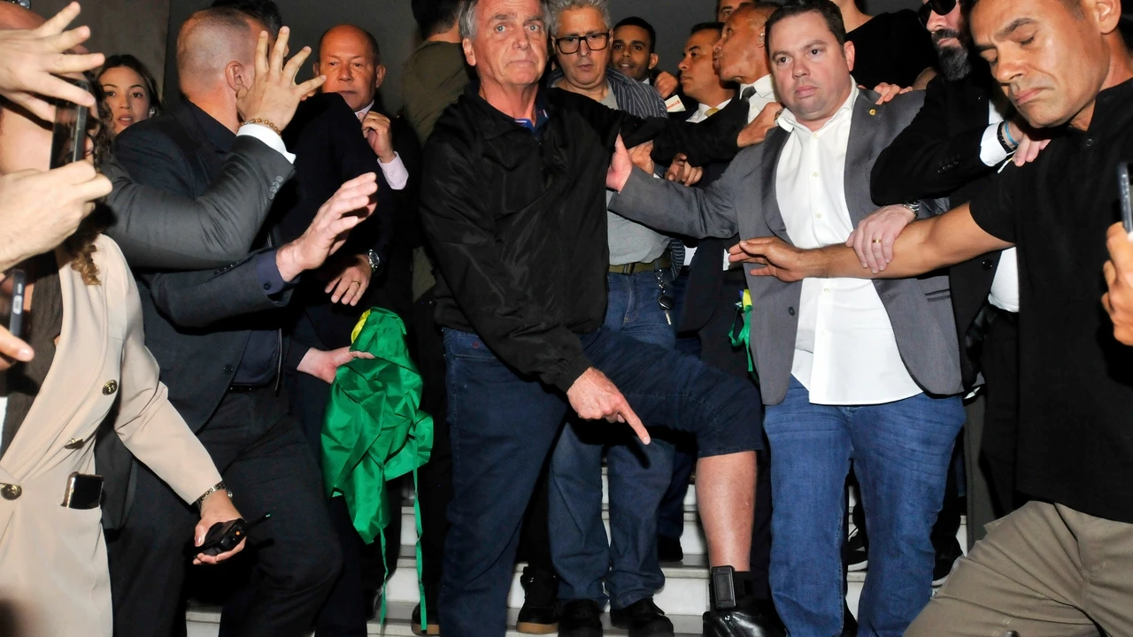 El Supremo de Brasil amenaza con enviar a la cárcel a Bolsonaro por saltarse la restricciones judiciales