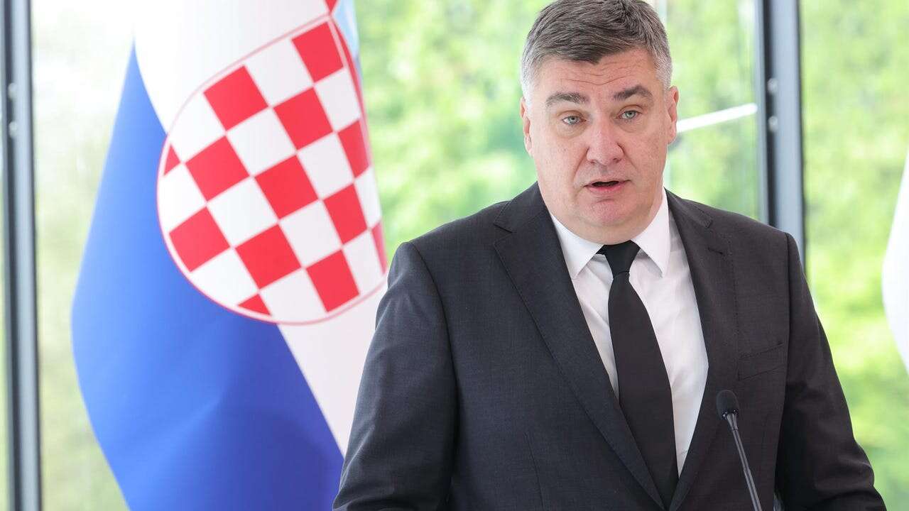 El candidato prorruso gana en Croacia en la primera vuelta de las elecciones presidencialescroata y su principal rival competirán en segunda ronda electoral