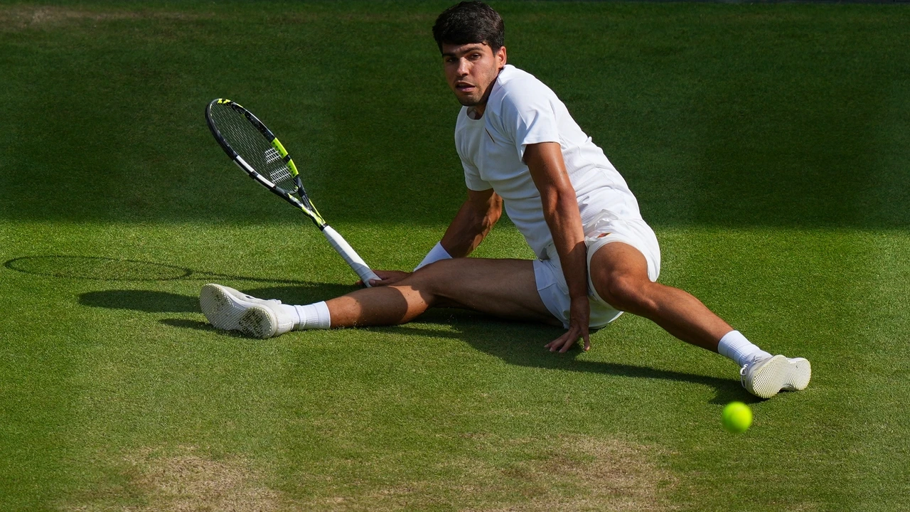 Álex Corretja y su recomendación a Carlos Alcaraz tras su derrota en Wimbledon: 