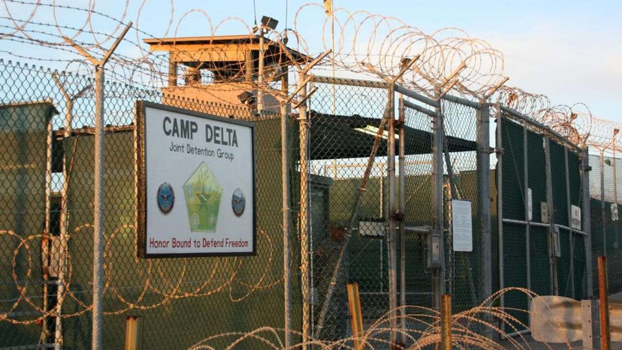 Trump anuncia que usará la base de Guantánamo para recluir a inmigrantes irregulares