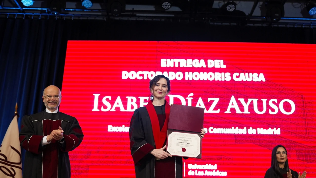 Desafío a Sánchez: Ayuso autoriza otra universidad privada