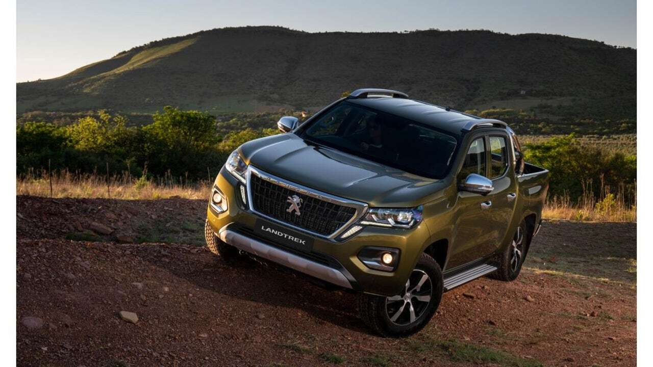 El Ejército de Tierra adquiere 4.000 todoterrenos Peugeot Landtrek para sustituir a los Aníbal