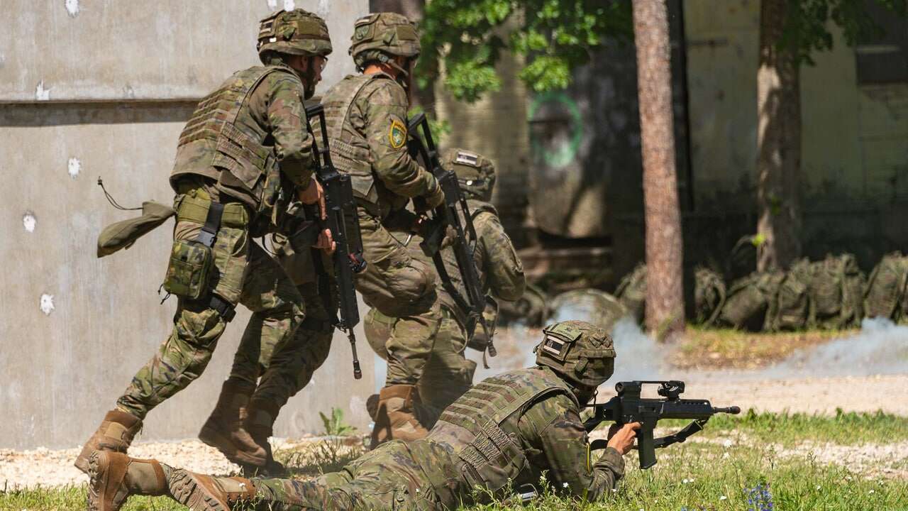 Militares convocan una manifestación el 26 de abril 