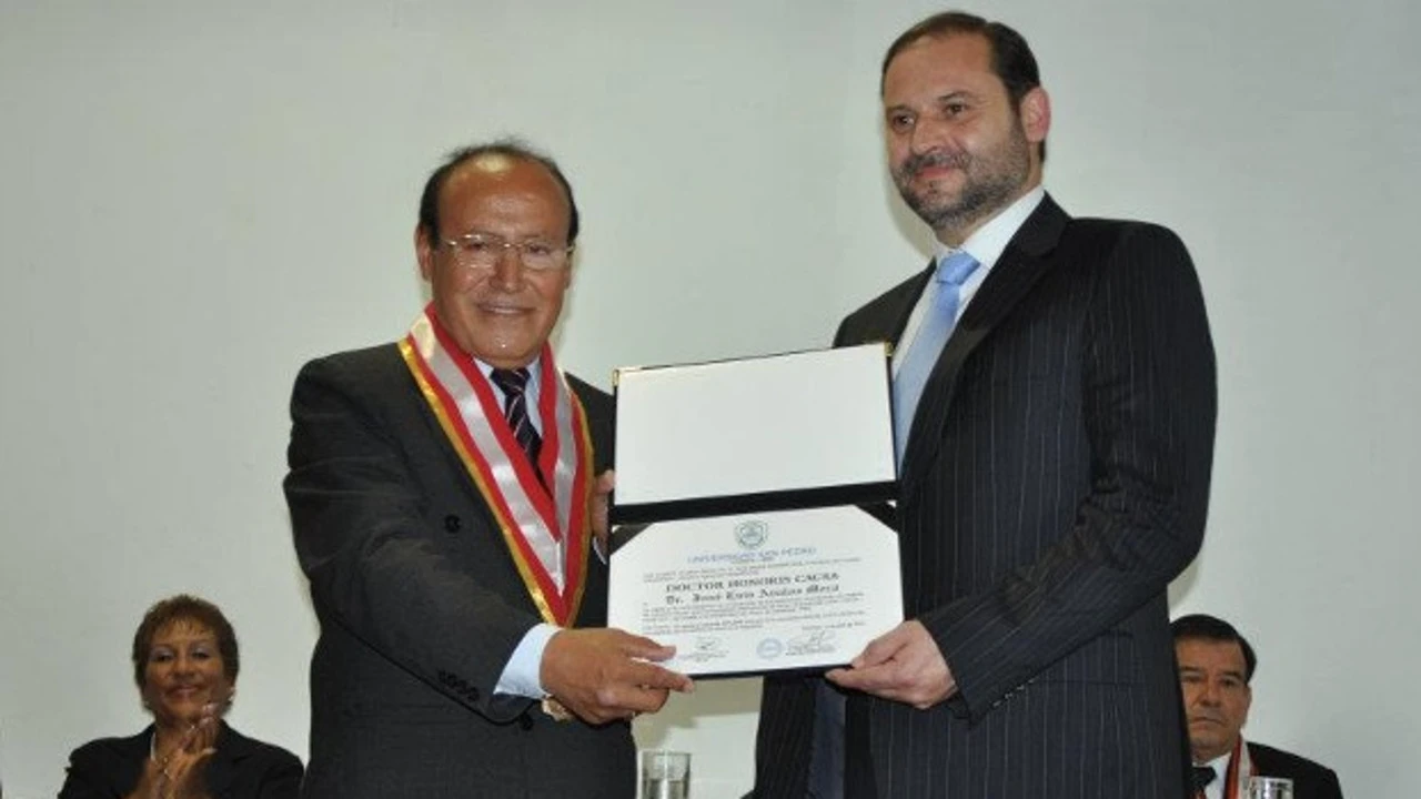 El juez no deja acusar a Ábalos al empresario peruano que le señala por cobrar 