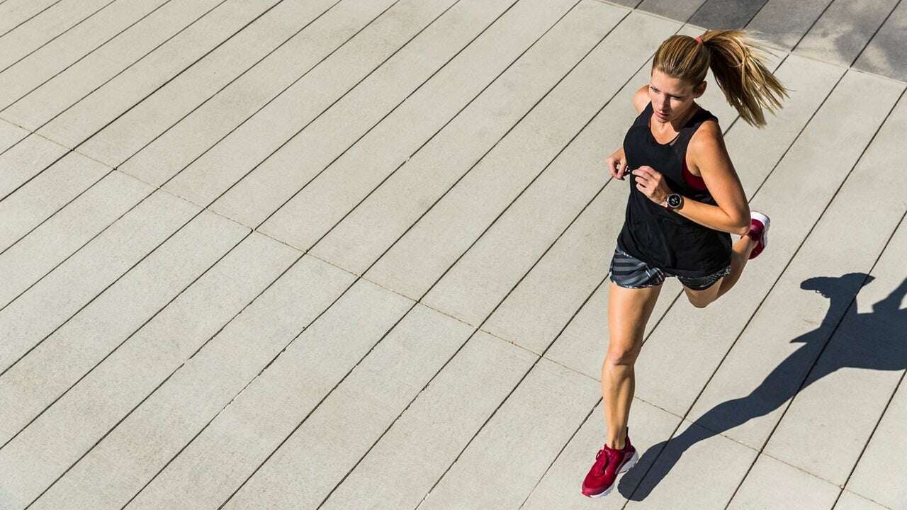 Este sencillo consejo para runners puede ayudar a cualquiera a correr más rápido, según un entrenador experto