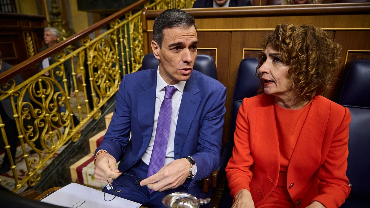 Mazón, la única estrategia de Moncloa para salir del caos