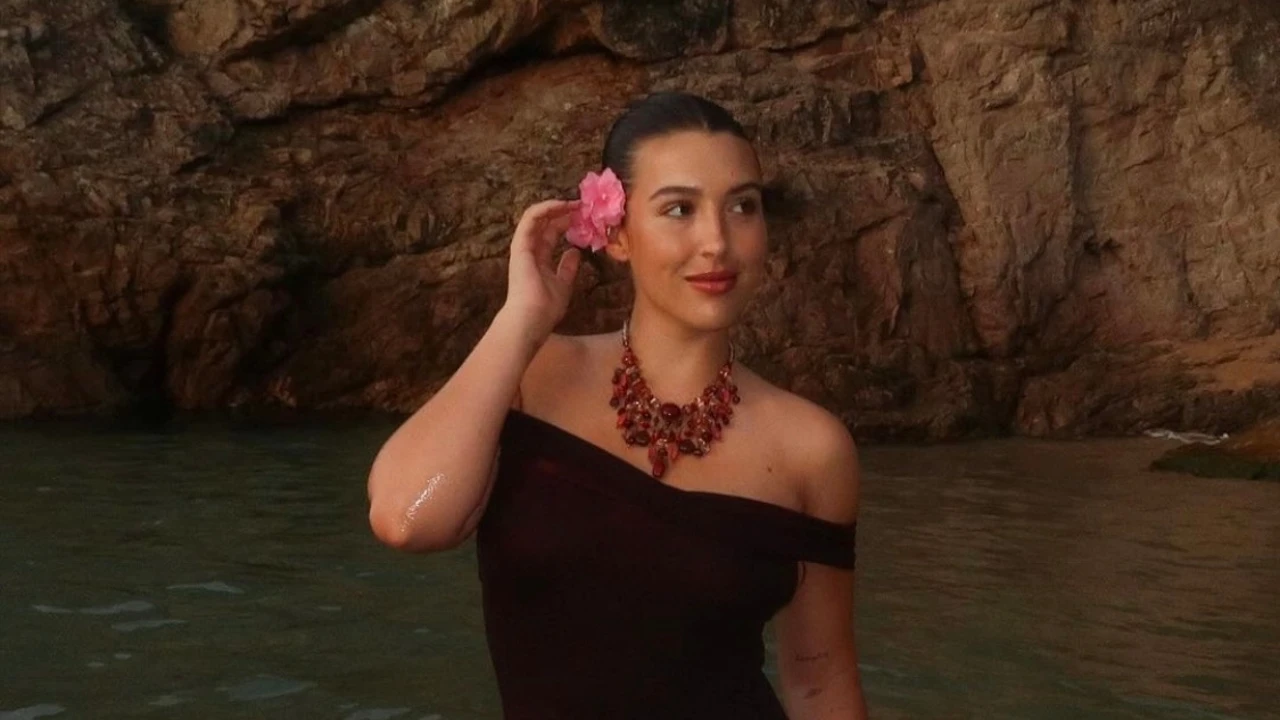 Alba Díaz nos deja sin palabras con el vestido de crochet que querrás copiar antes de que acabe el verano