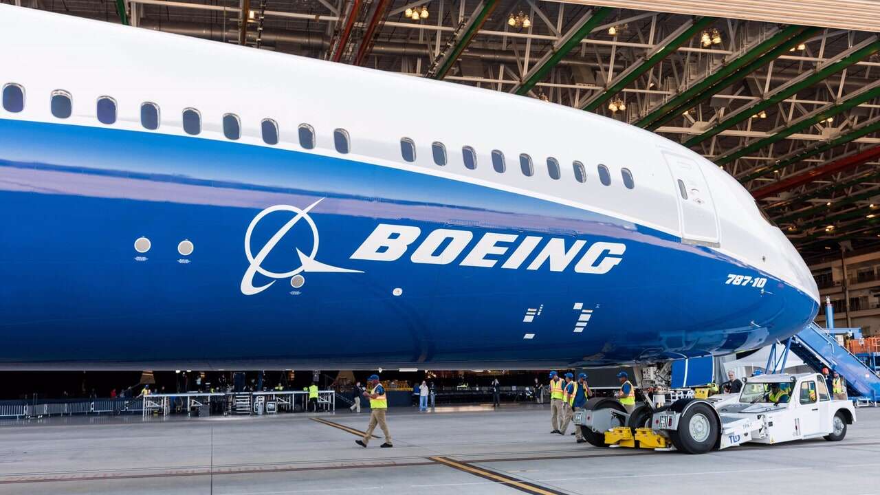 La huelga torpedea a Boeing y la lleva a perder 7.400 millones, tres veces más