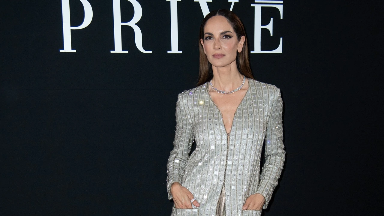 Todas las madrinas van a copiar el look de Eugenia Silva en el desfile de Giorgio Armani Privé en París