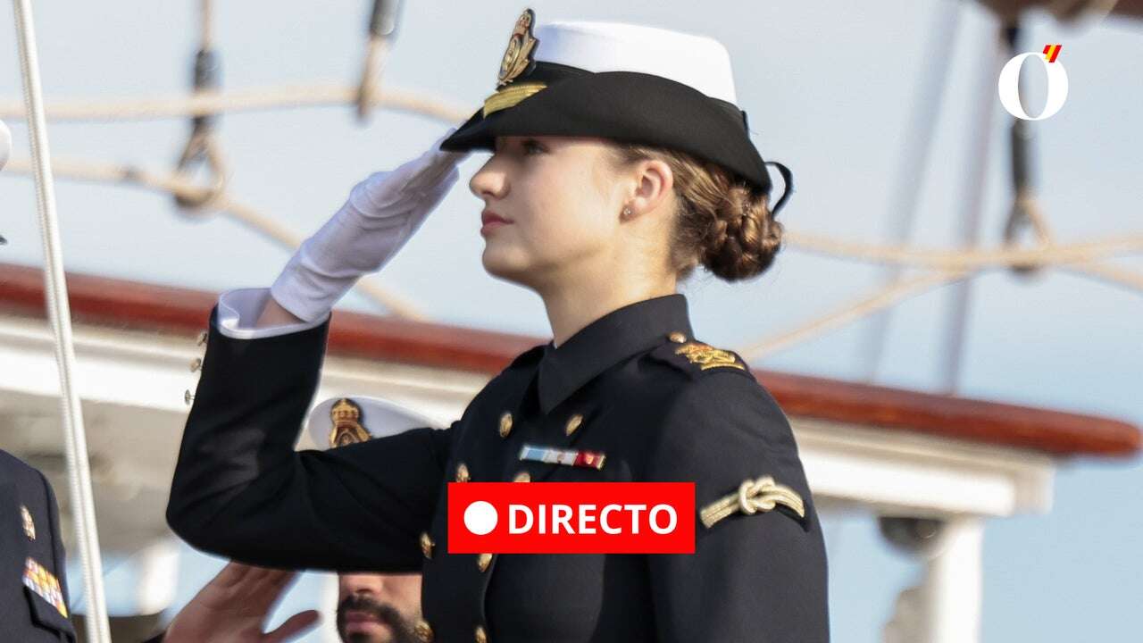 Salida del Buque Escuela Juan Sebastián de Elcano, en directo hoy: despedida de los Reyes y última hora