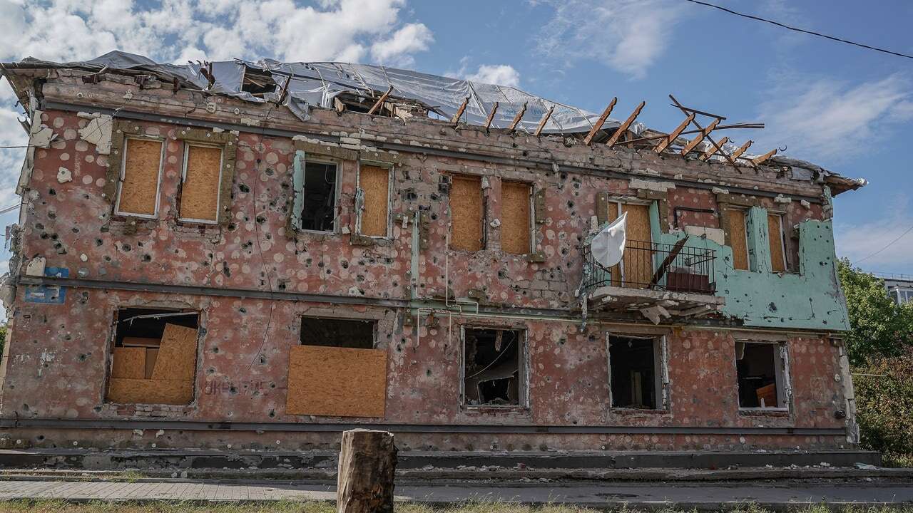 Rusia cierra el cerco en torno a un bastión ucraniano en Donetsk al cortar la única vía de salida