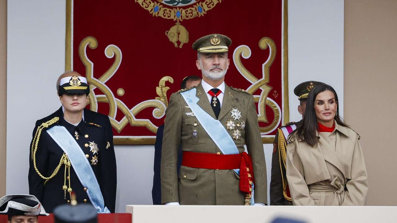 Todos los detalles del uniforme militar que ha lucido la Princesa Leonor en el el desfile de la Hispanidad 2024