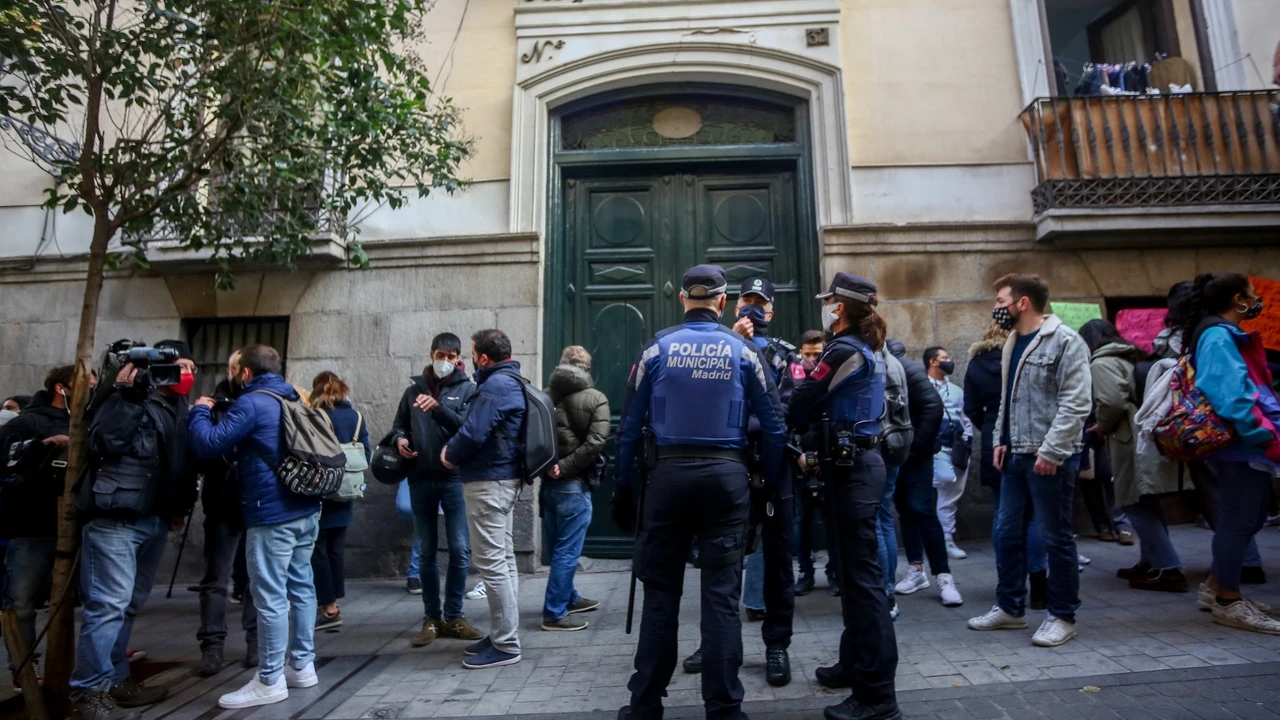 Los okupas se aprovechan de las viviendas sociales y esquivan el desalojo: 