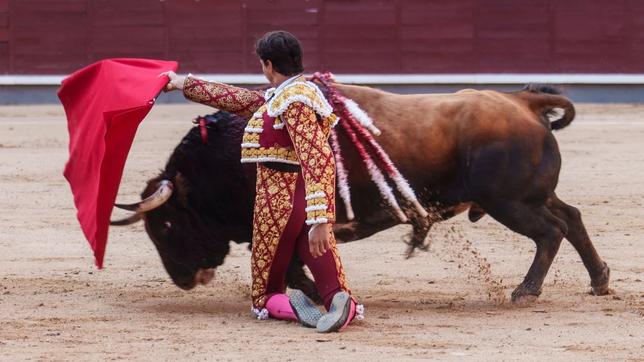 Un contenido Roca Rey desatasca una tarde de resaca morantista