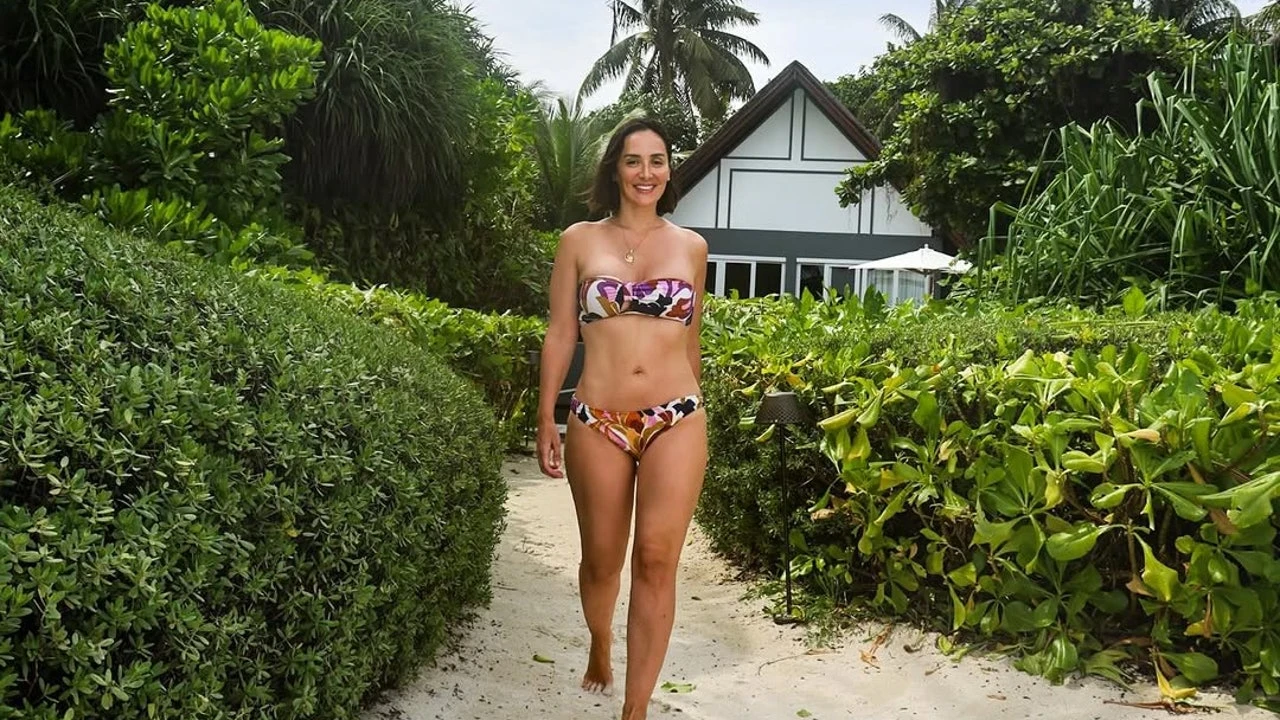 Tamara Falcó presume de tipazo en Maldivas con un bikini francés que ahora está rebajado