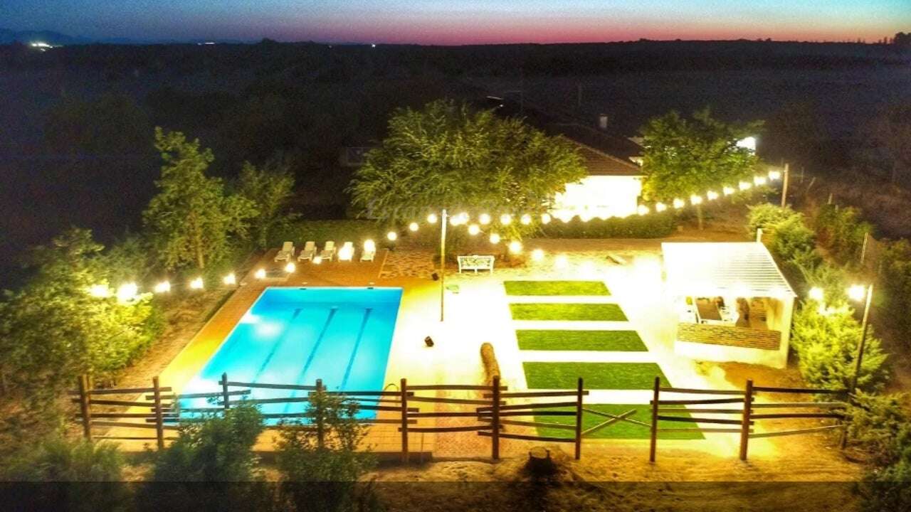 Descubre esta majestuosa villa rural a 15 minutos de Puy du Fou y a una hora de Madrid