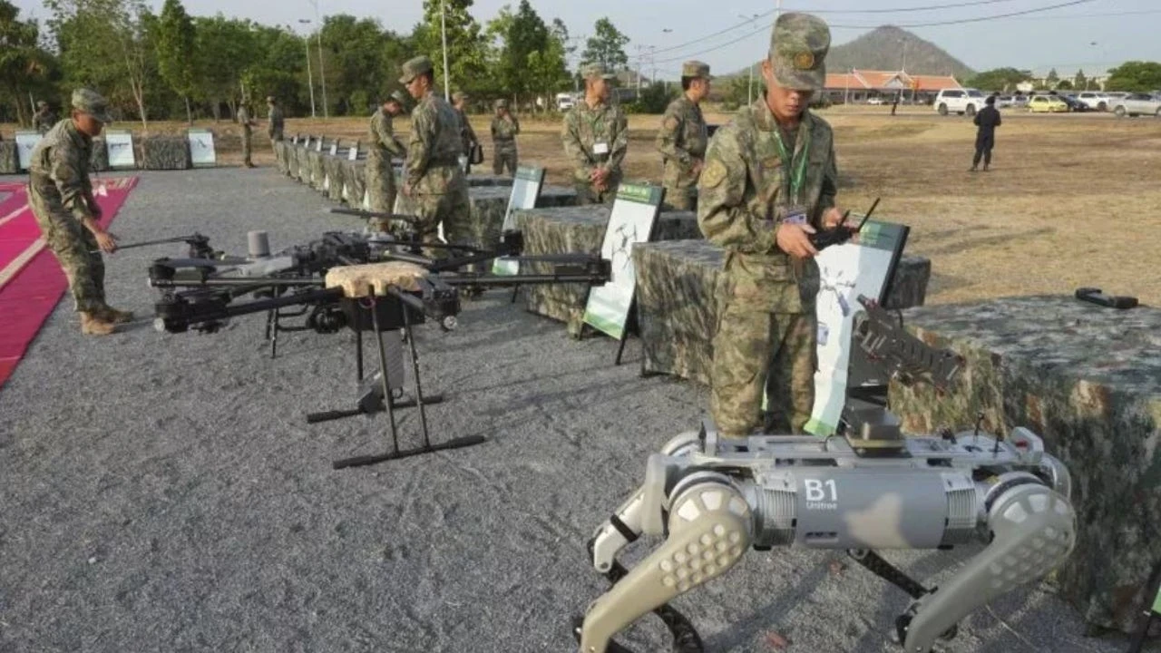 China hace una gran advertencia sobre los soldados robot humanoides: podrían ser causantes de 'asesinatos indiscriminados'