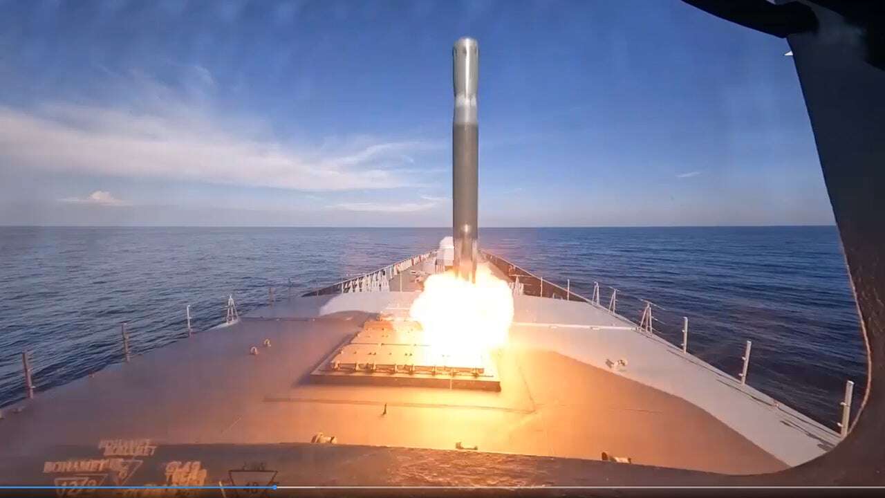 Vídeo: Rusia muestra el lanzamiento del misil hipersónico Zircon durante unas maniobras en el Mediterráneo