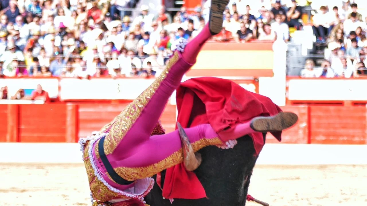 Emilio de Justo y Colombo, bajas sensibles en la Feria de Azpeitia por lesión