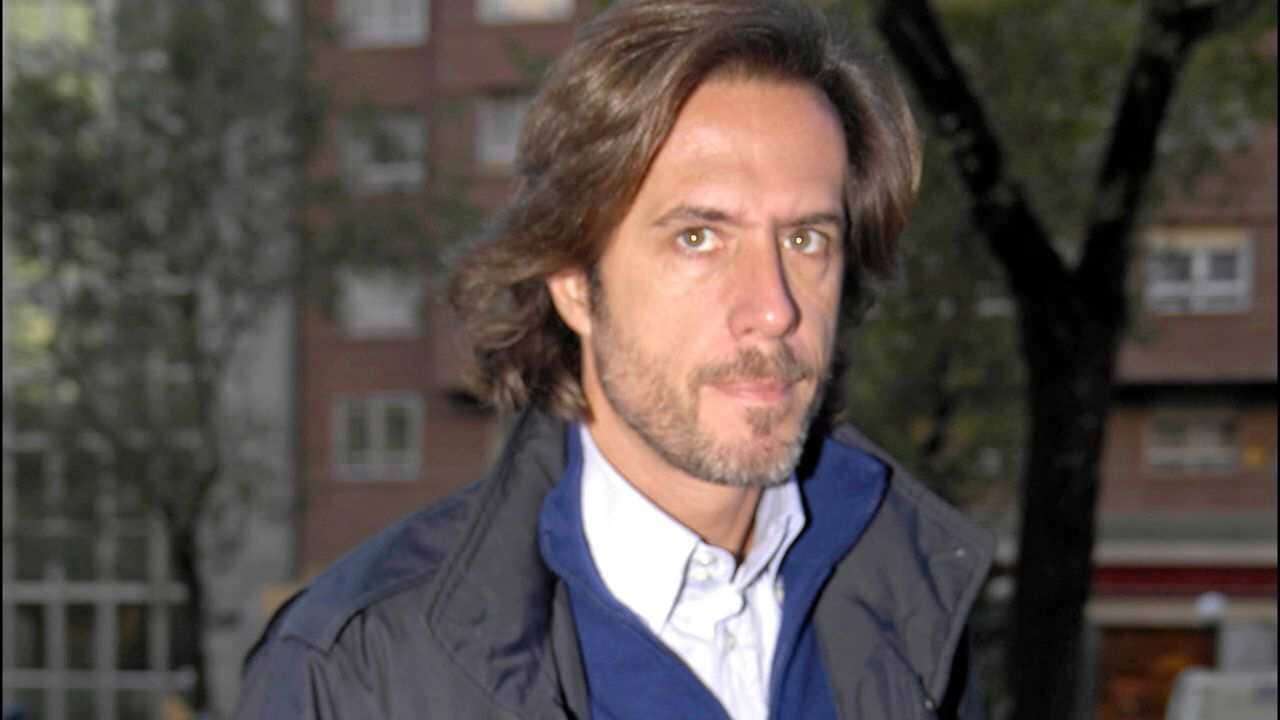 Carlo Costanzia salva, a duras penas, a sus tres hijos ante sus graves problemas con la justicia